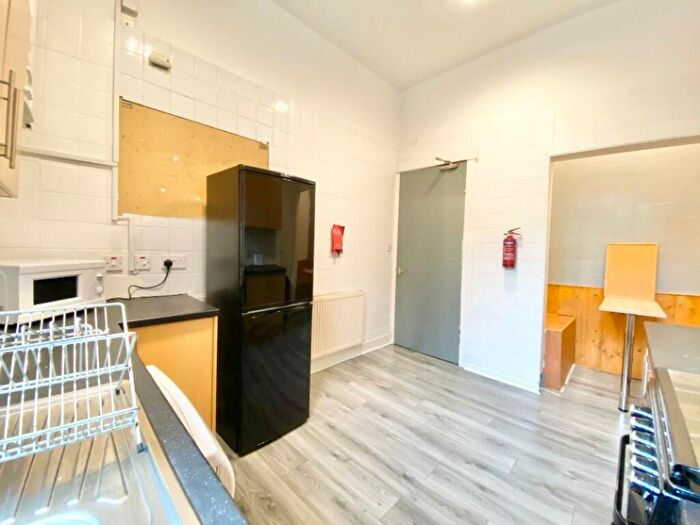 4 Bedroom Property To Rent In Derby Street, Glasgow, G3