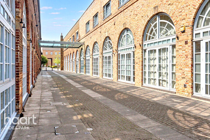 2 Bedroom Apartment For Sale In North Block The Railstore, Gidea Park, RM2