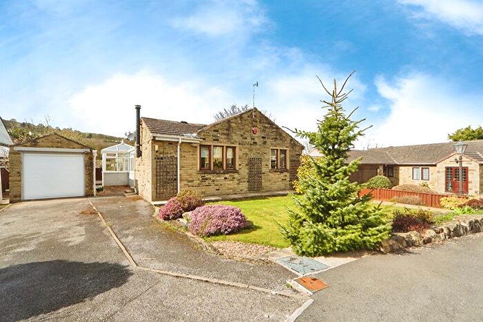 3 Bedroom Detached Bungalow For Sale In Nursery Close, Keighley, BD20