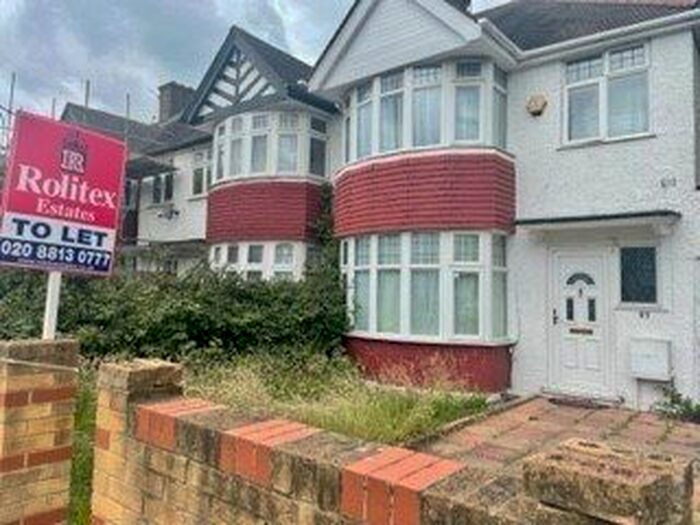 3 Bedroom Semi-Detached House To Rent In Berkeley Road, London, NW9
