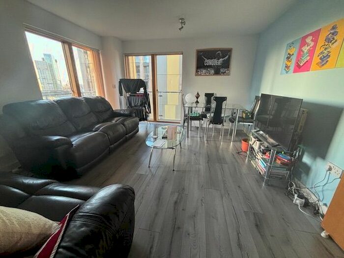 2 Bedroom Flat To Rent In Jefferson Place, Fernie Street, Green Quarter, Manchester, M4