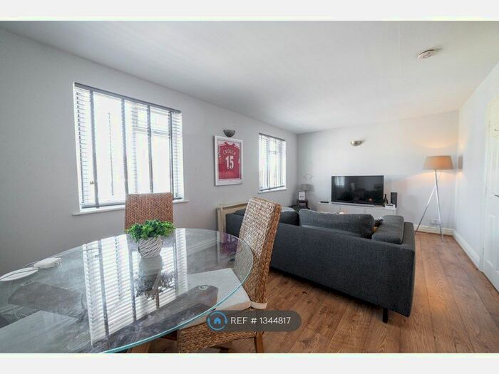 2 Bedroom Flat To Rent In Twerton High Street, Twerton, BA2