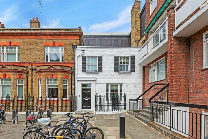3 Bedroom Detached House To Rent In Beaumont Street, Marylebone, London, W1G