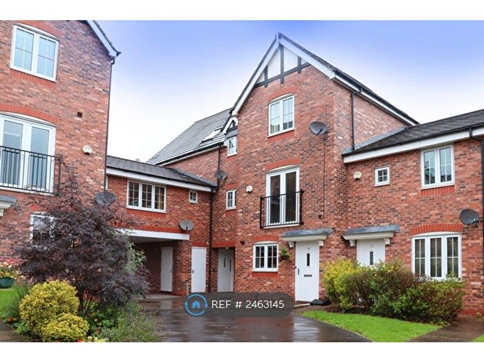 2 Bedroom Flat To Rent In Welldale Mews, Sale, M33