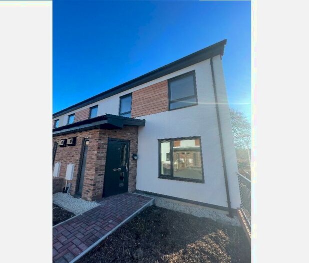 3 Bedroom End Of Terrace House For Sale In Lune Walk, Halton, LA2