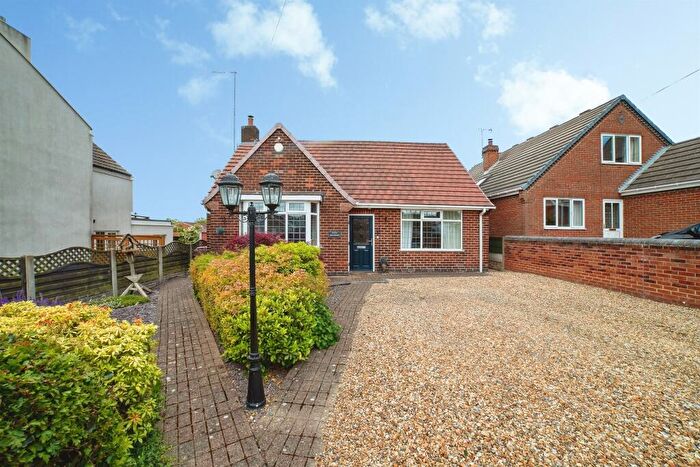 3 Bedroom Chalet For Sale In New Street, Newton, Alfreton, DE55