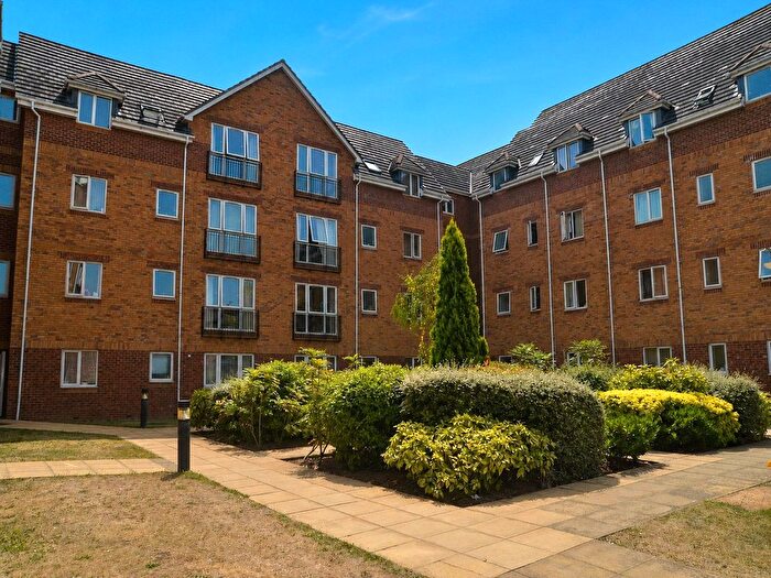 2 Bedroom Flat To Rent In Westgate Court, Oxford Road, Reading, Berkshire, RG30