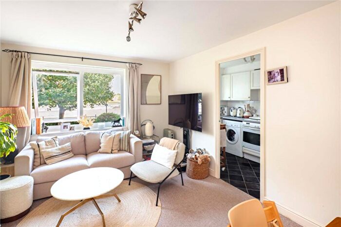 1 Bedroom Flat To Rent In Ferguson Close, Isle Of Dogs, London, E14