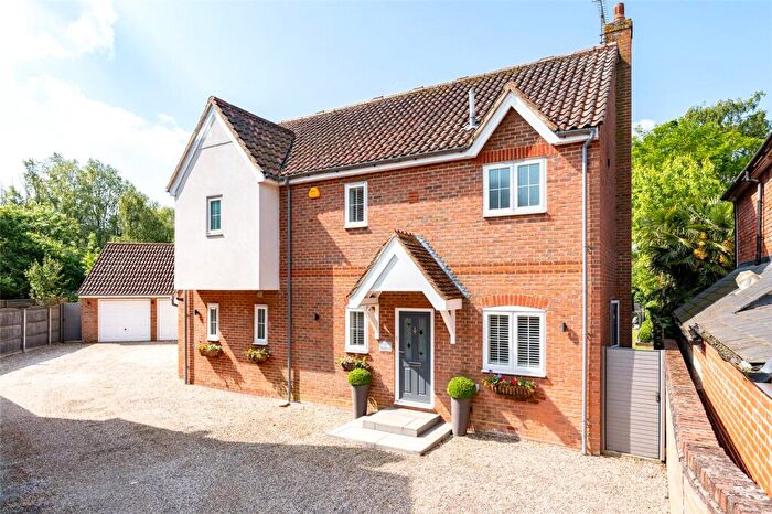 4 Bedroom Detached House For Sale In Old Church Road, East Hanningfield, Chelmsford, Essex, CM3
