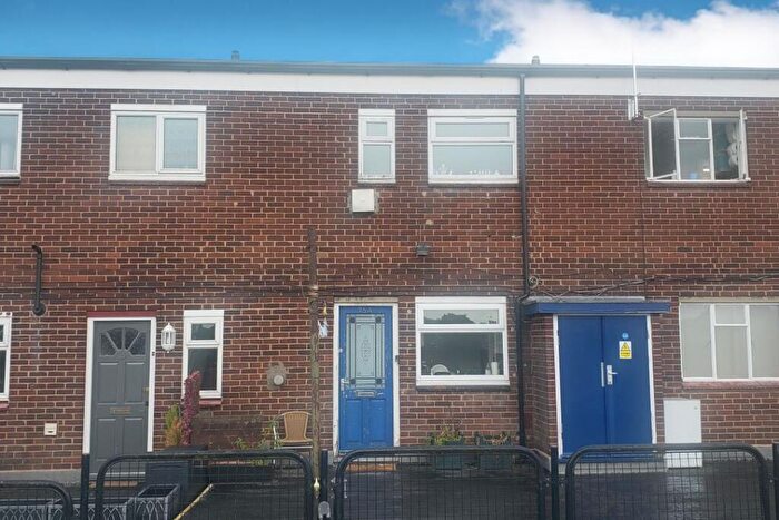 2 Bedroom Flat For Sale In A High Street, Birmingham, B17