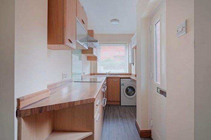 3 Bedroom Terraced House To Rent In Dykes Hall Road, Sheffield, S6
