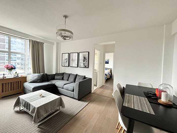 1 Bedroom Flat To Rent In St George's Fields, W2