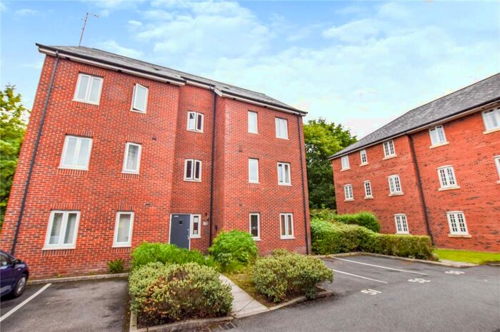 1 Bedroom Flat To Rent In Hamble Croft, Radcliffe, M26