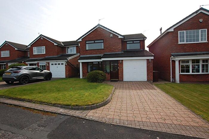 4 Bedroom Detached House To Rent In Brecon Crescent, Ashton-under-Lyne, Greater Manchester, OL6