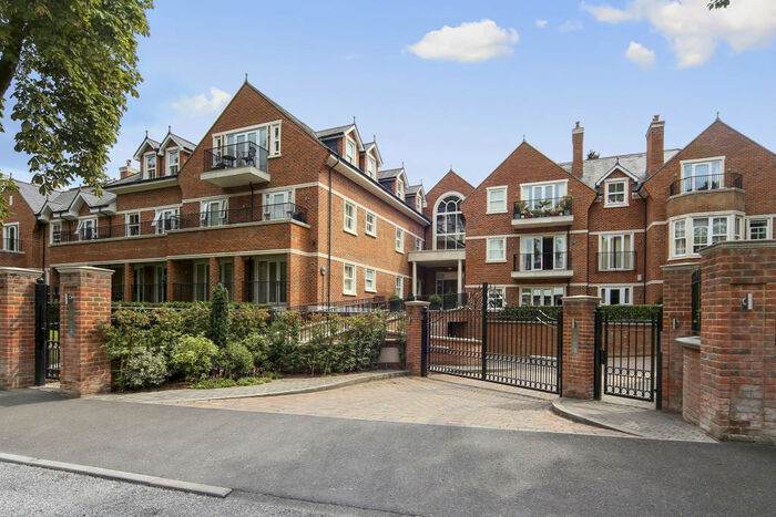 2 Bedroom Apartment To Rent In Gower Road, Weybridge, KT13