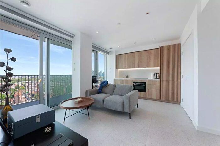 Studio To Rent In Jacquard Point, Tapestry Way, London, E1