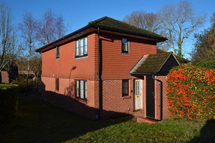 1 Bedroom Maisonette For Sale In Annettes Croft, Church Crookham, Fleet, GU52