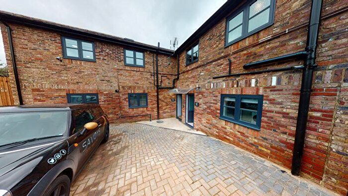 1 Bedroom Flat To Rent In Gore Road, Slough, SL1