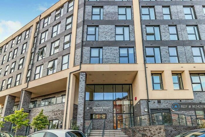 2 Bedroom Flat To Rent In Bridgewater Point, Salford, M5