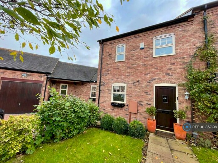 3 Bedroom End Of Terrace House To Rent In Ivens Close, Barwell, Leicester, LE9