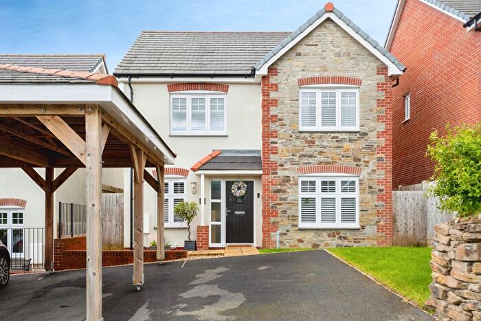 4 Bedroom Detached House For Sale In Yellowmead Tor Close, Tavistock, Devon, PL19