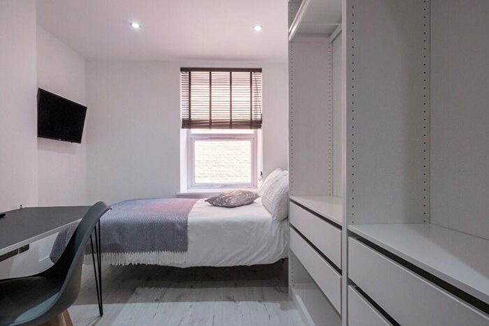 8 Bedroom House To Rent In High Street, Lincoln, LN5