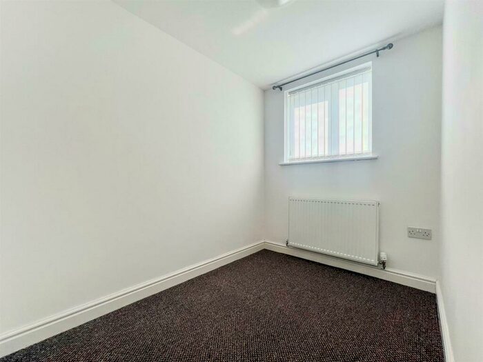 2 Bedroom Terraced House To Rent In River View, New Brighton Road
