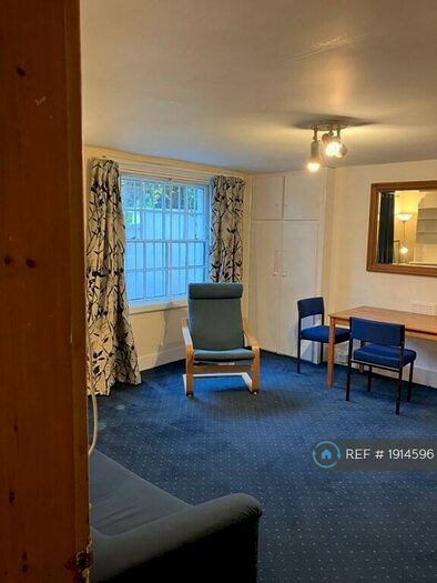 1 Bedroom Flat To Rent In Camden Road, London, NW1