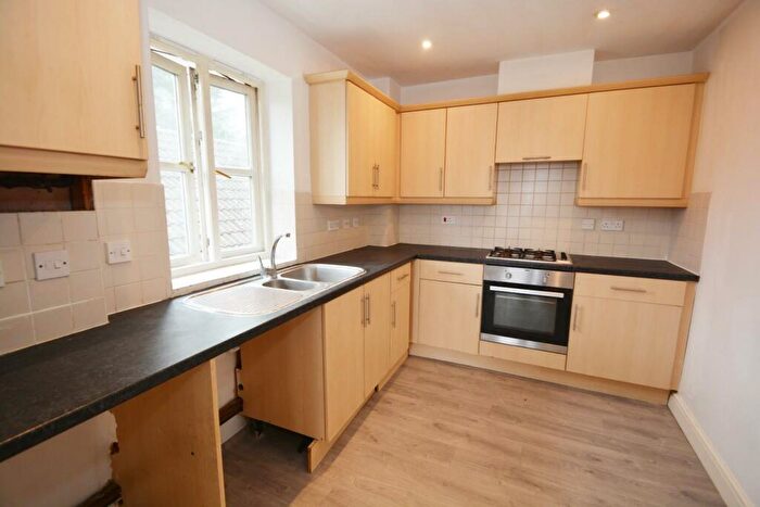 2 Bedroom Flat For Sale In Corbins Lane, Harrow, HA2