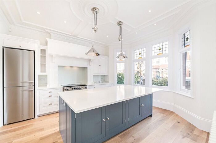4 Bedroom Semi-Detached House To Rent In Foster Road, London, W4