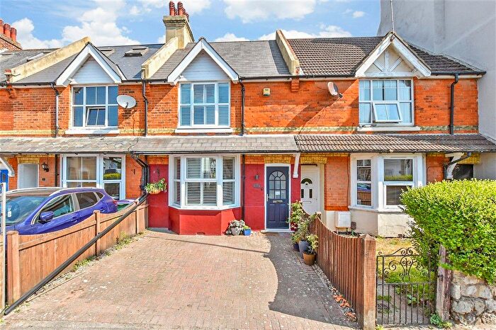 2 Bedroom Terraced House For Sale In Seabrook Road, Hythe, Kent, CT21