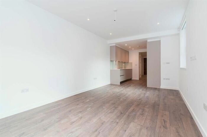 2 Bedroom Flat To Rent In Britton Street, London, EC1M