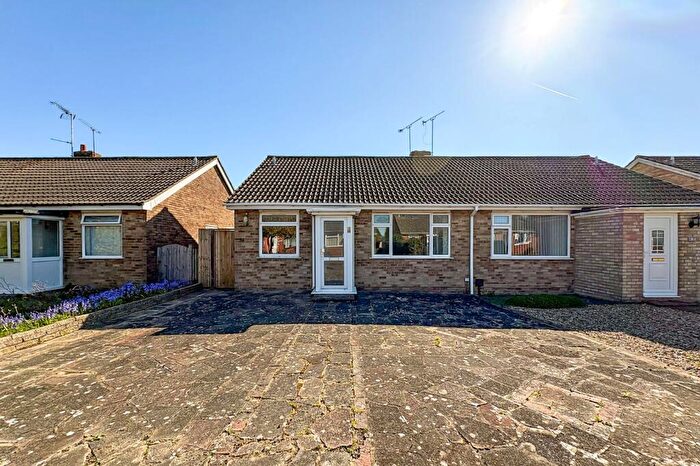2 Bedroom Bungalow For Sale In Ashurst Way, East Preston, West Sussex, BN16