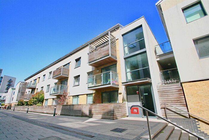 2 Bedroom Flat To Rent In Kingscote Way, Brighton, BN1