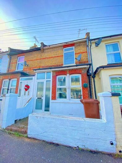 3 Bedroom Terraced House To Rent In Chaucer Road, Gillingham, ME7