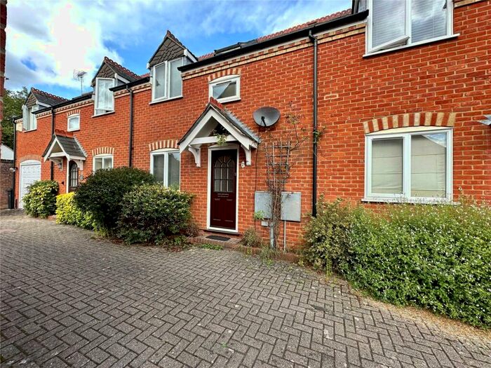 1 Bedroom Terraced House To Rent In Long Garden Place, Farnham, Surrey, GU9