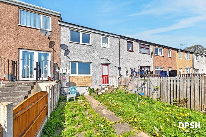 3 Bedroom Terraced House For Sale In Nutting Grove Terrace, Leeds, LS12