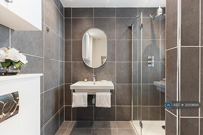 2 Bedroom Flat To Rent In Princess Road, London, NW1