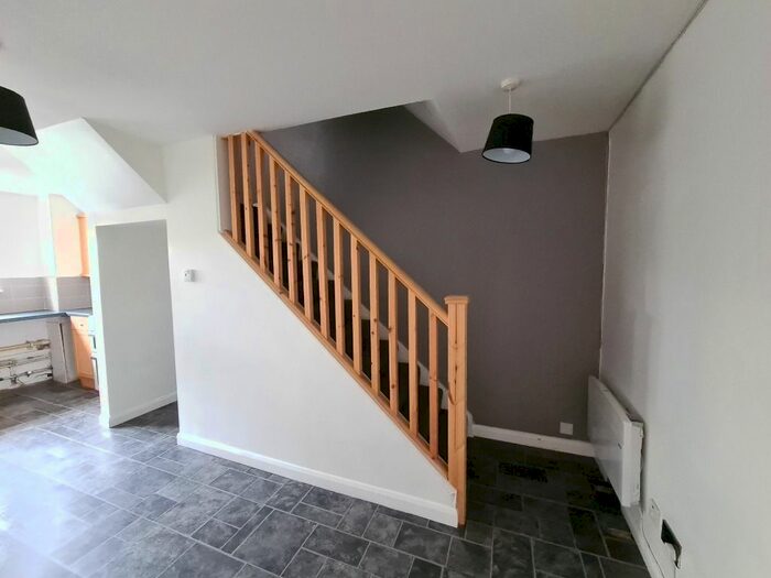 3 Bedroom Flat To Rent In Millford Drive, Linwood, Renfrewshire, PA3