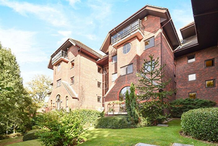 2 Bedroom Flat To Rent In Palmerston Court, Elmfield Close, Harrow On The Hill, HA1