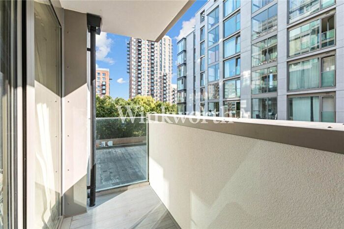 1 Bedroom Apartment For Sale In Waterside Way, London, N17