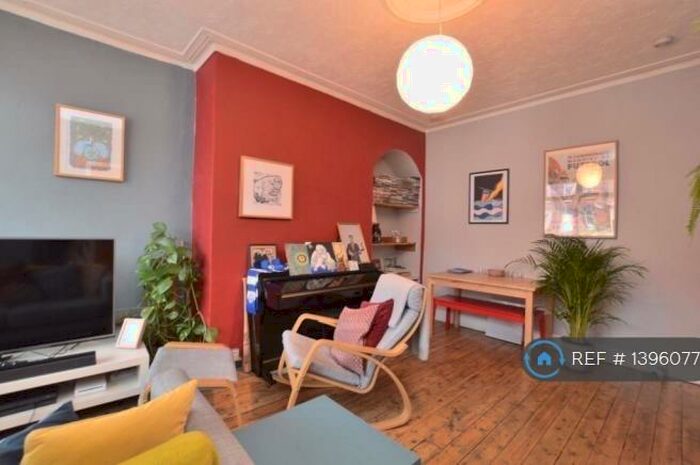 2 Bedroom Terraced House To Rent In Seaforth Avenue, Leeds, LS9