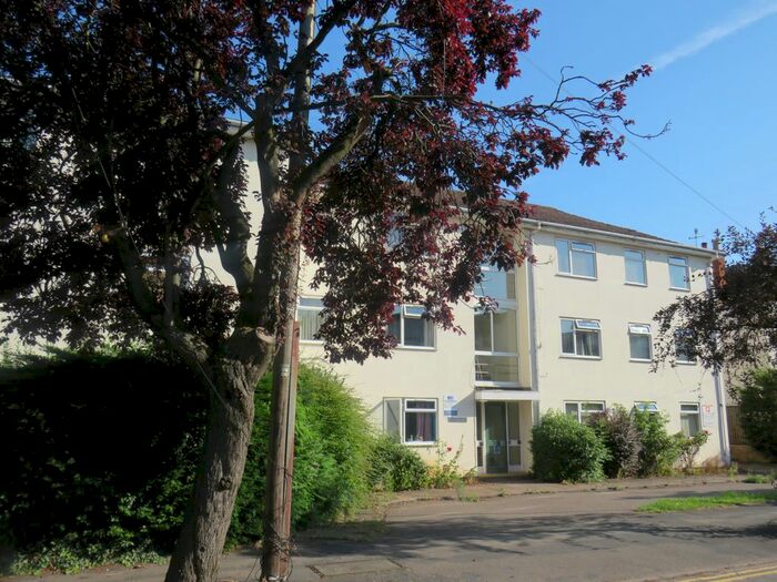 2 Bedroom Flat To Rent In Leam Terrace, Leamington Spa, CV31