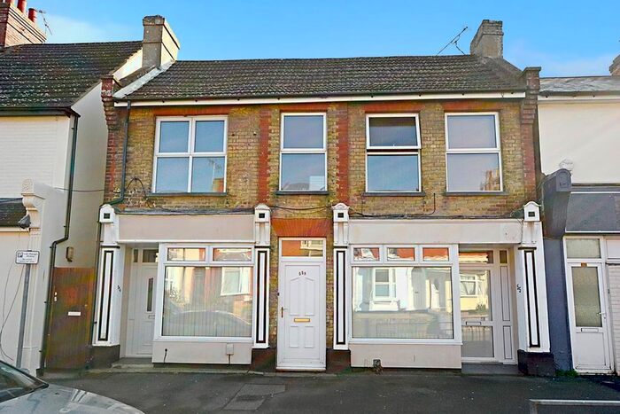 1 Bedroom Flat To Rent In Beaver Road, Ashford, TN23