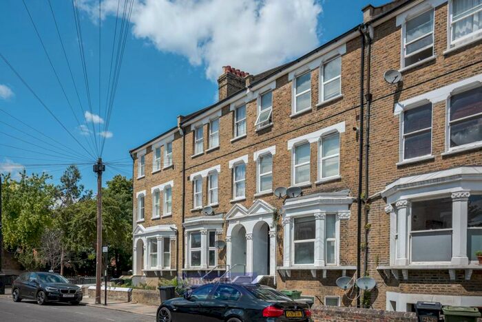 1 Bedroom Flat To Rent In Paulet Road, SE5