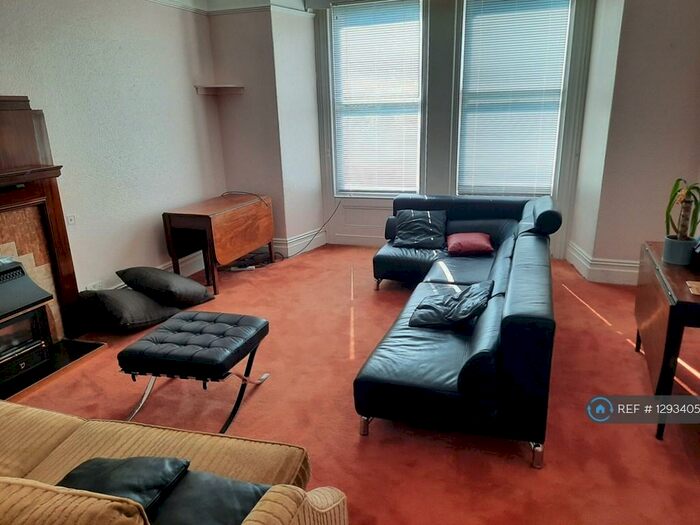 3 Bedroom Flat To Rent In Greenbank Drive, Liverpool, L17