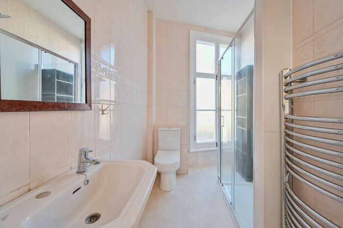 3 Bedroom Maisonette To Rent In Vanbrugh Park, Blackheath, London, SE3