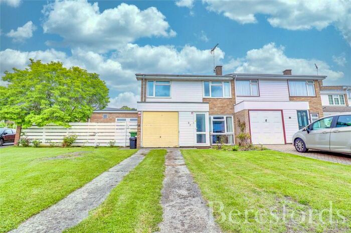 3 Bedroom Semi-Detached House To Rent In Meadow Rise, CM11