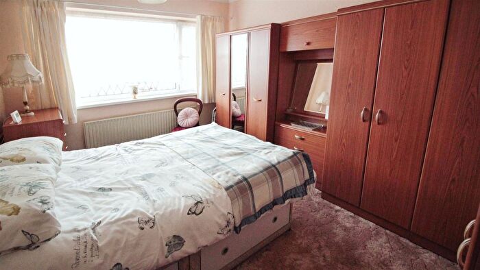 2 Bedroom Semi-Detached Bungalow For Sale In Rogers Court, Stanley, Wakefield, WF3