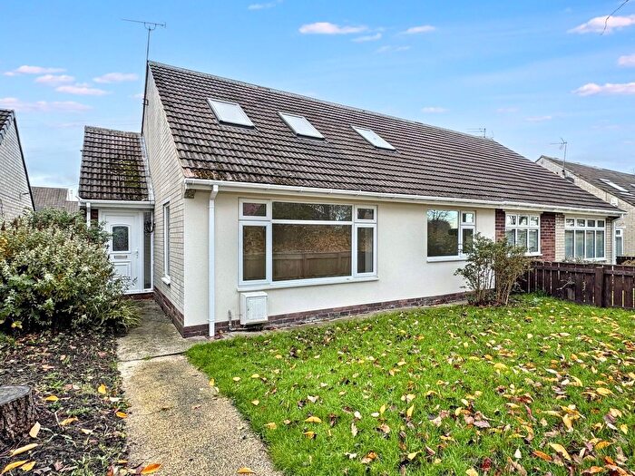 4 Bedroom Semi-Detached Bungalow For Sale In Acacia Grove, Hebburn, NE31